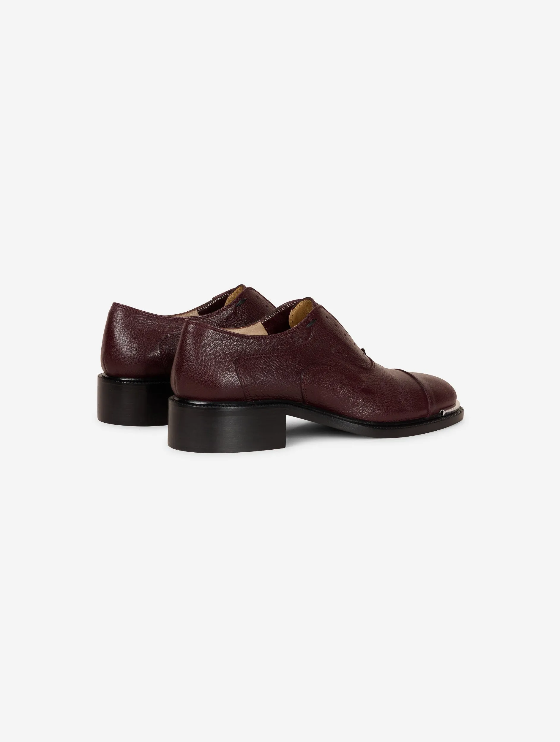 Derbies in burgundy leather