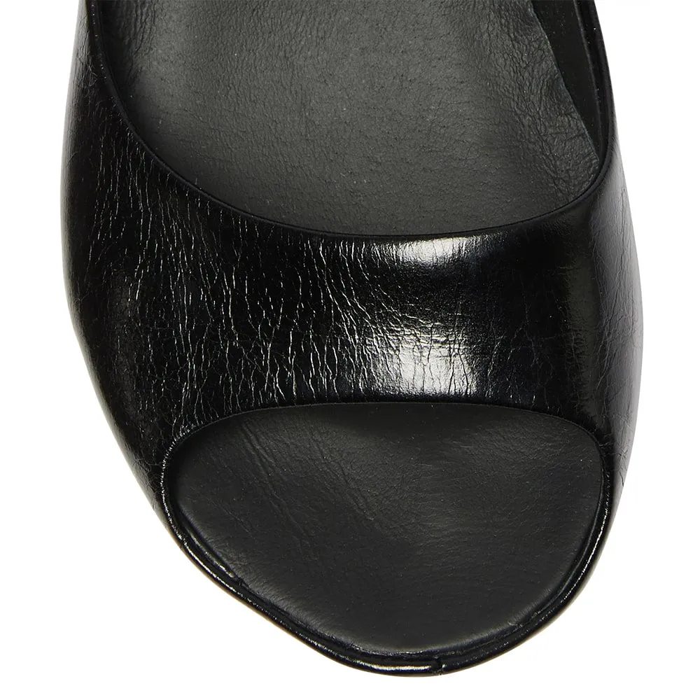 Pippa Wedge in Black Leather